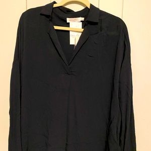 Long sleeve vneck collar blouse